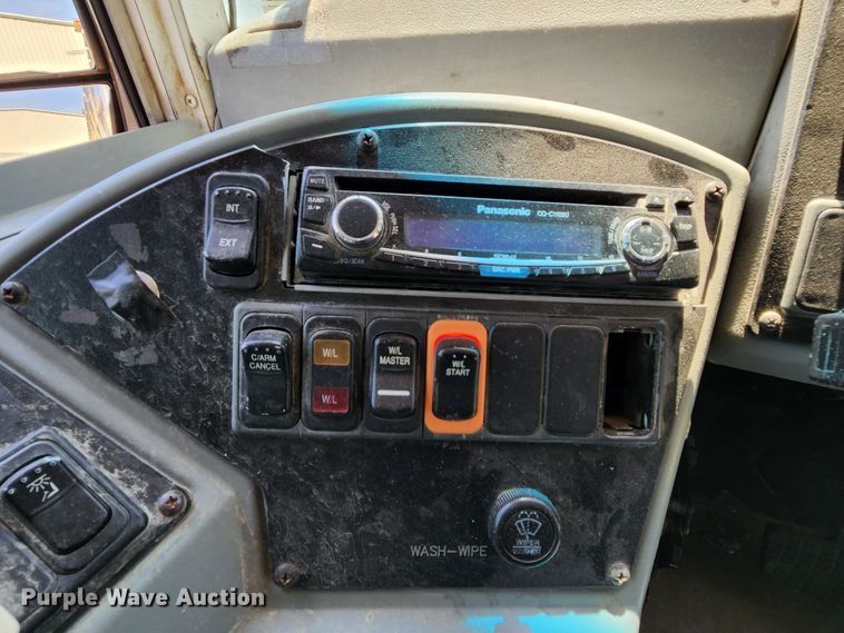 image for item MK9084 2006 Blue Bird Vision  school bus