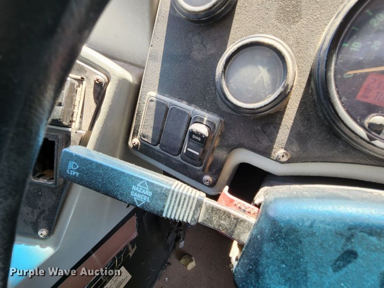 image for item MK9084 2006 Blue Bird Vision  school bus