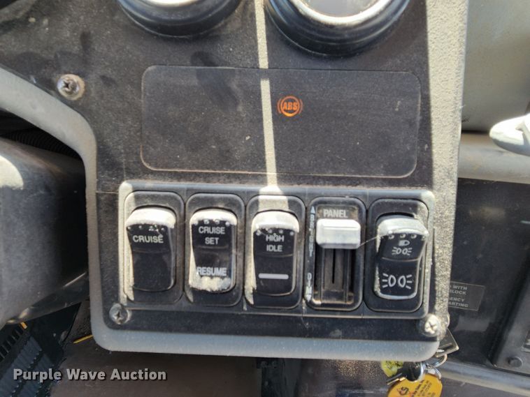 image for item MK9084 2006 Blue Bird Vision  school bus