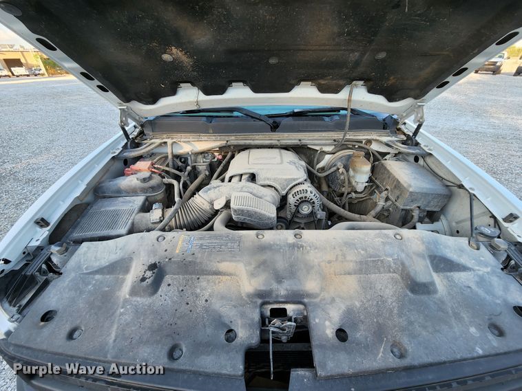 image for item MK9112 2010 Chevrolet Silverado 1500  Ext. Cab pickup truck