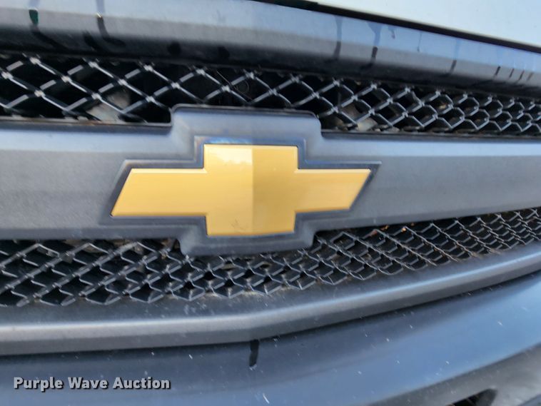 image for item MK9112 2010 Chevrolet Silverado 1500  Ext. Cab pickup truck