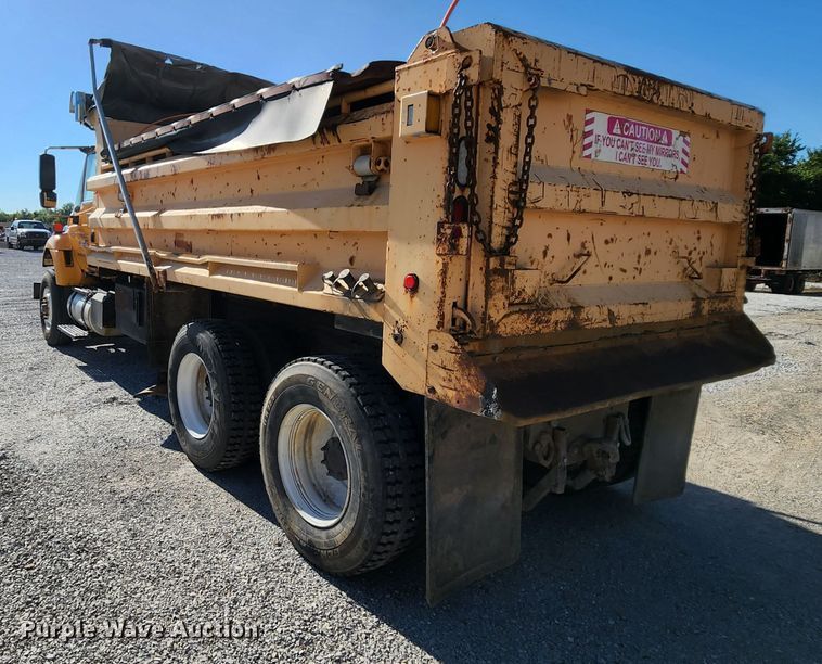 image for item MK9113 2006 International 7500  dump truck