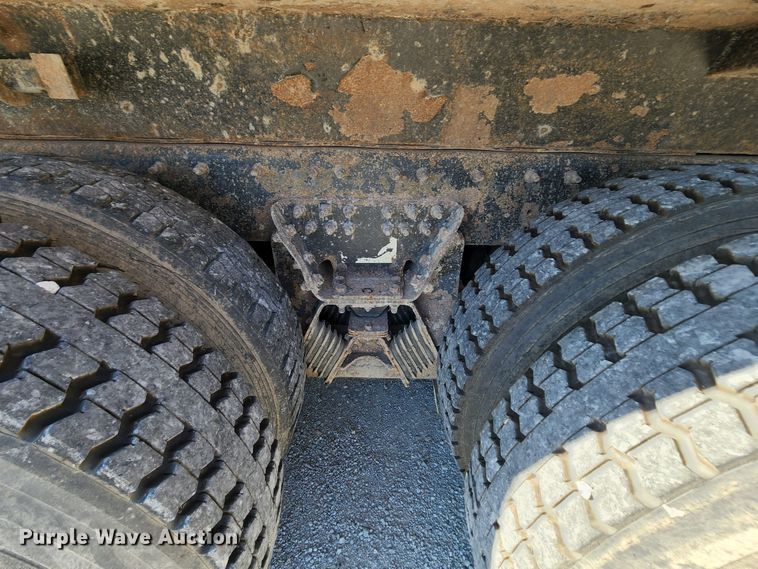 image for item MK9113 2006 International 7500  dump truck