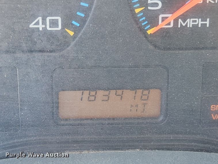 image for item MK9113 2006 International 7500  dump truck