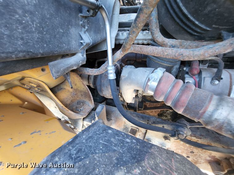 image for item MK9113 2006 International 7500  dump truck