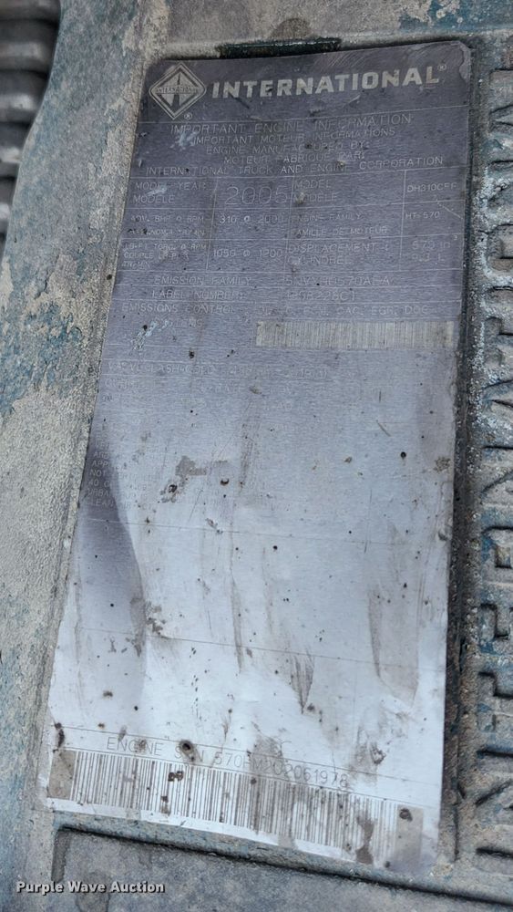 image for item MK9113 2006 International 7500  dump truck