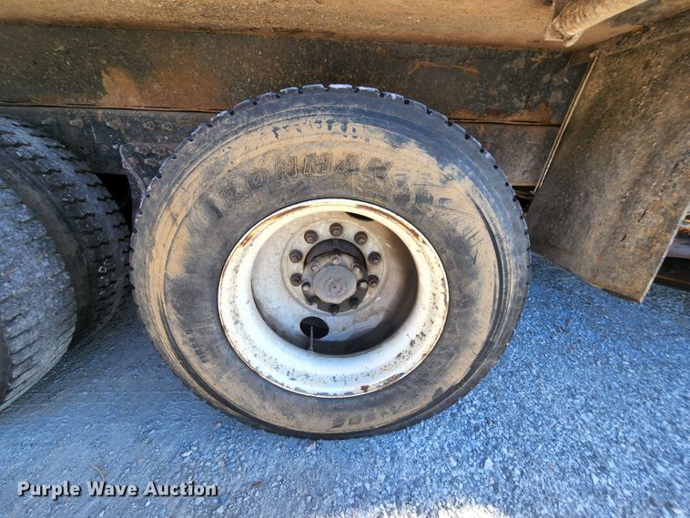 image for item MK9113 2006 International 7500  dump truck