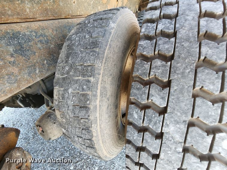 image for item MK9113 2006 International 7500  dump truck