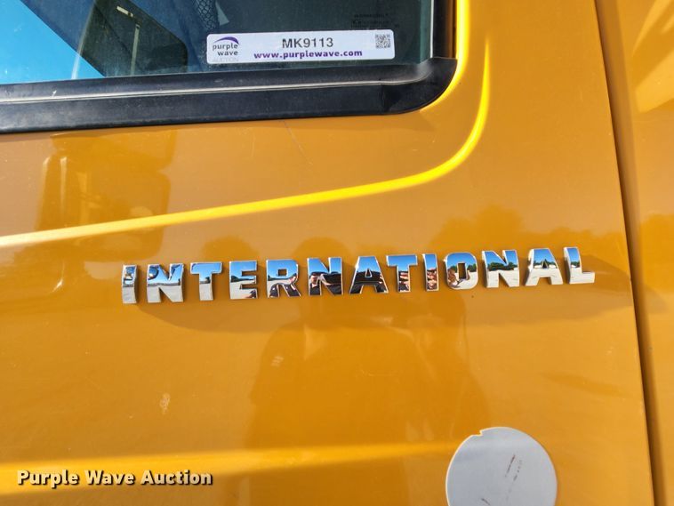 image for item MK9113 2006 International 7500  dump truck