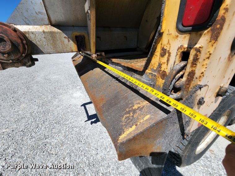 image for item MK9114 2007 International 7400  dump truck