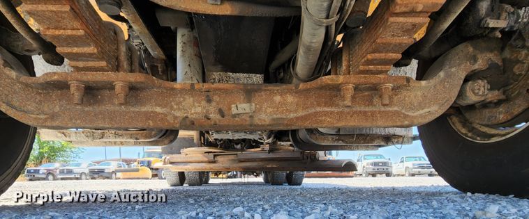 image for item MK9114 2007 International 7400  dump truck