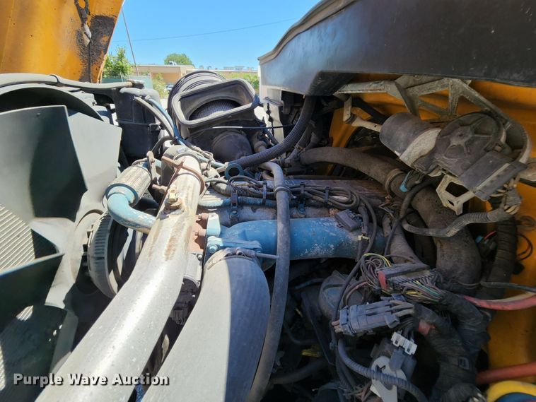 image for item MK9114 2007 International 7400  dump truck