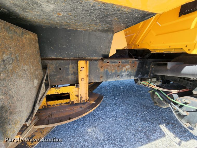 image for item MK9114 2007 International 7400  dump truck