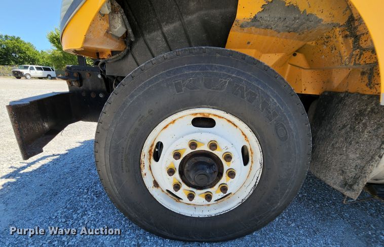 image for item MK9114 2007 International 7400  dump truck