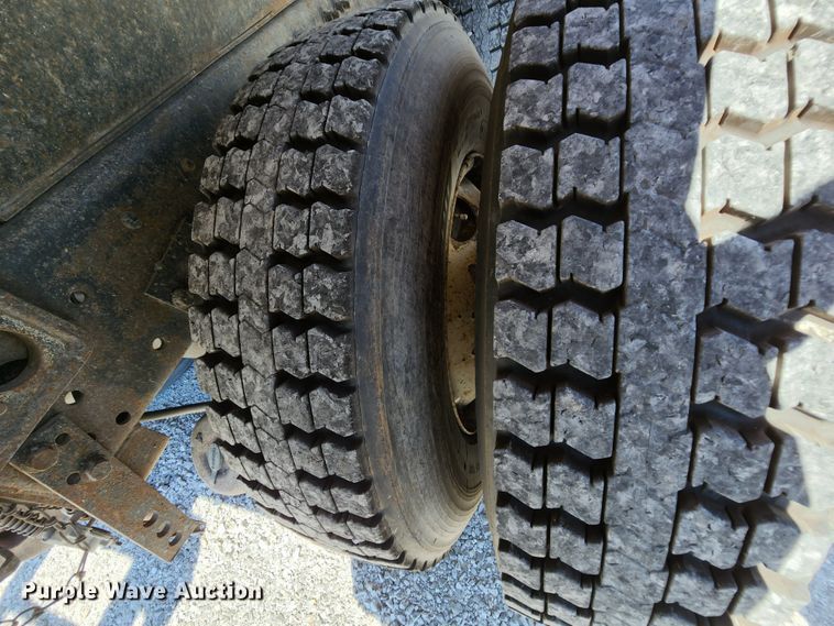 image for item MK9114 2007 International 7400  dump truck