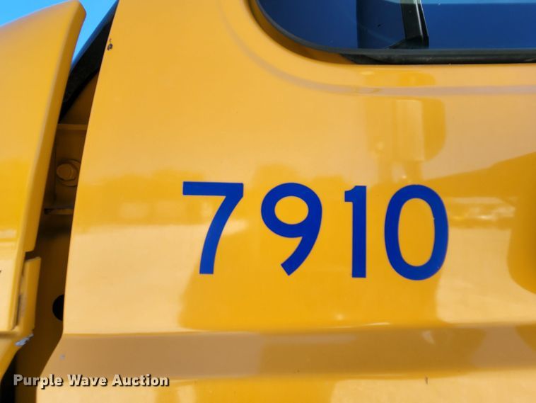 image for item MK9114 2007 International 7400  dump truck