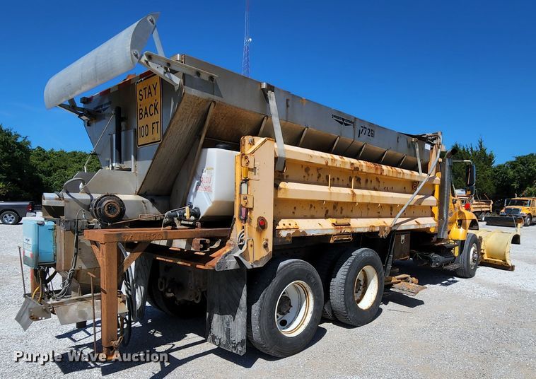 image for item MK9115 2006 International 7400  dump truck