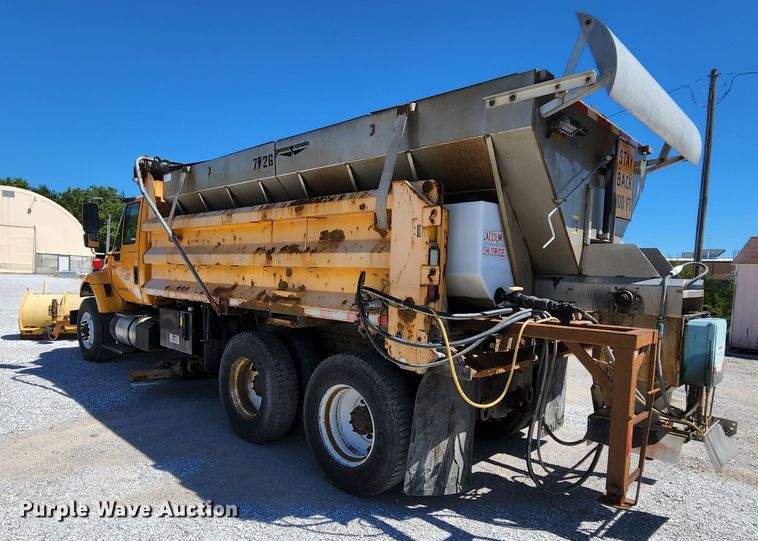 image for item MK9115 2006 International 7400  dump truck