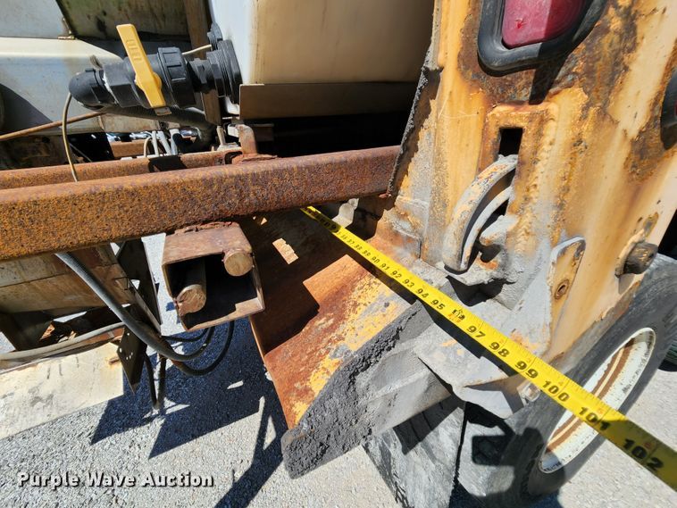 image for item MK9115 2006 International 7400  dump truck