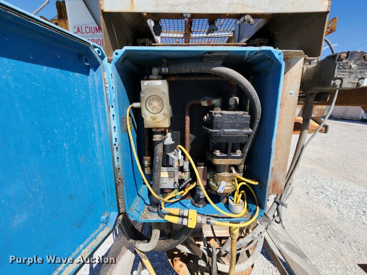 image for item MK9115 2006 International 7400  dump truck