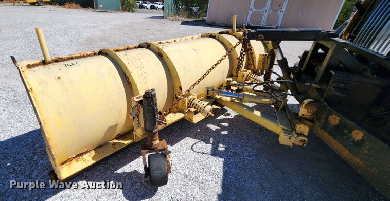 image for item MK9115 2006 International 7400  dump truck