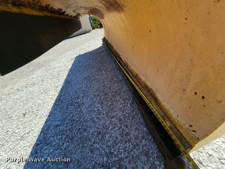 image for item MK9115 2006 International 7400  dump truck