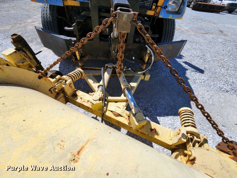 image for item MK9115 2006 International 7400  dump truck