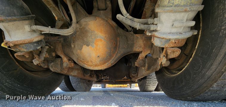 image for item MK9115 2006 International 7400  dump truck