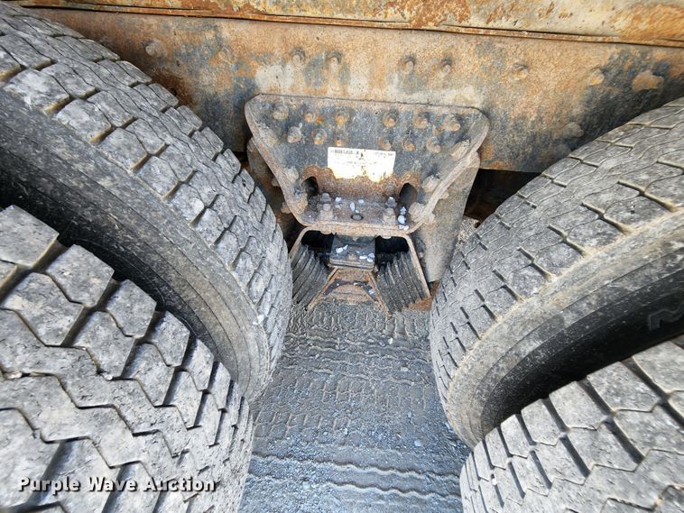 image for item MK9115 2006 International 7400  dump truck