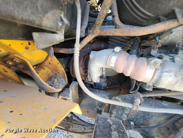 image for item MK9115 2006 International 7400  dump truck