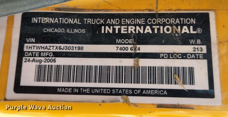 image for item MK9115 2006 International 7400  dump truck