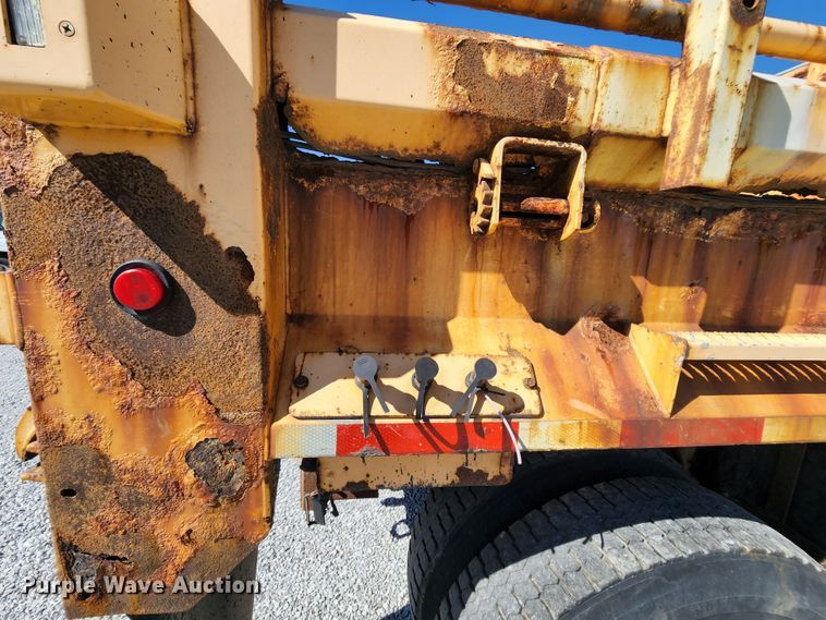 image for item MK9116 2005 International 7400  Crew Cab dump truck