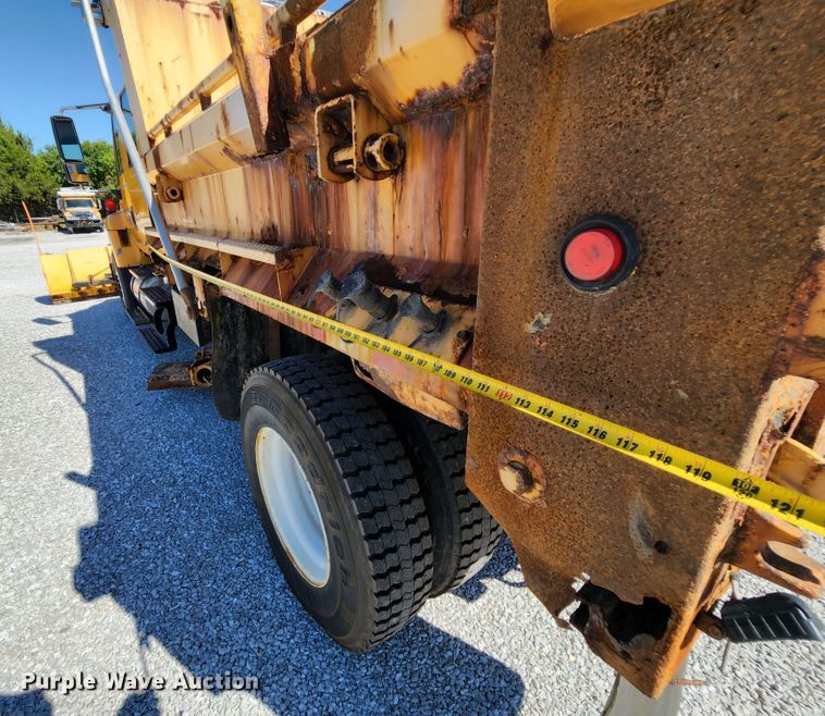 image for item MK9116 2005 International 7400  Crew Cab dump truck