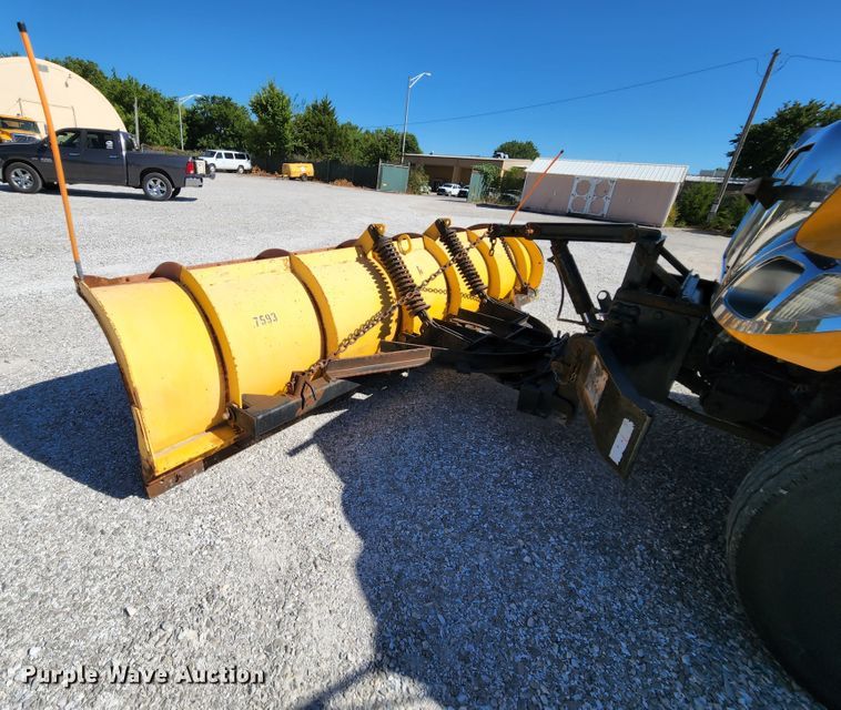 image for item MK9116 2005 International 7400  Crew Cab dump truck