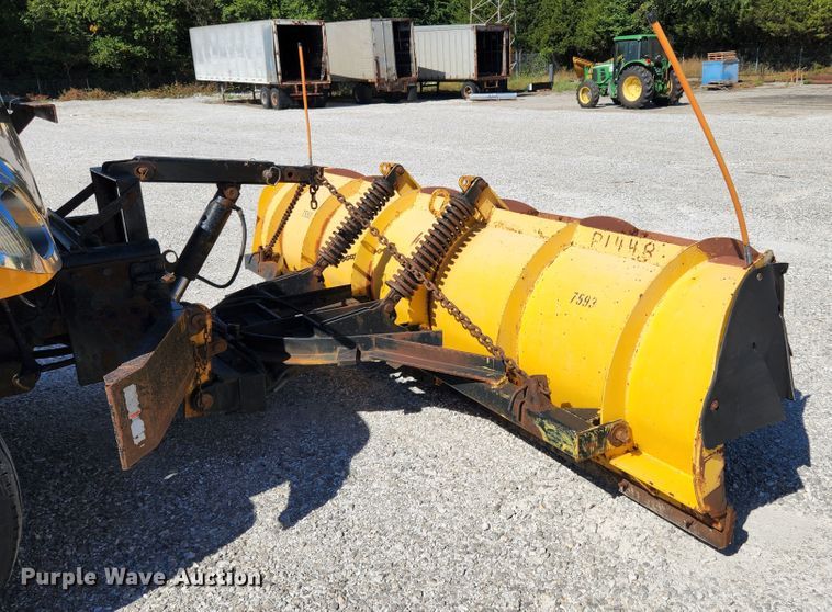 image for item MK9116 2005 International 7400  Crew Cab dump truck