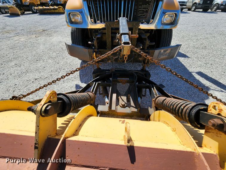 image for item MK9116 2005 International 7400  Crew Cab dump truck