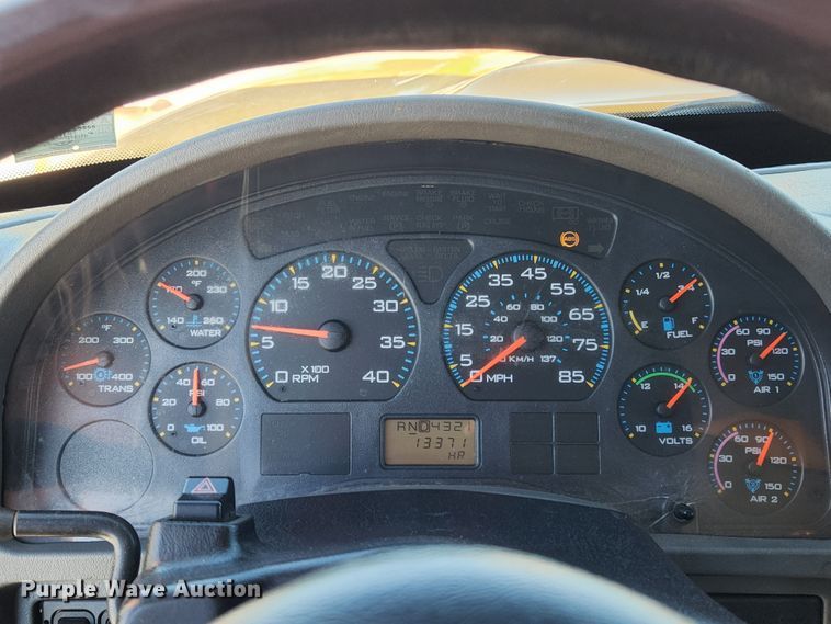 image for item MK9116 2005 International 7400  Crew Cab dump truck