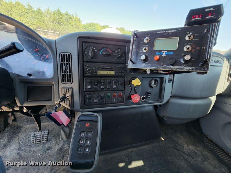 image for item MK9116 2005 International 7400  Crew Cab dump truck