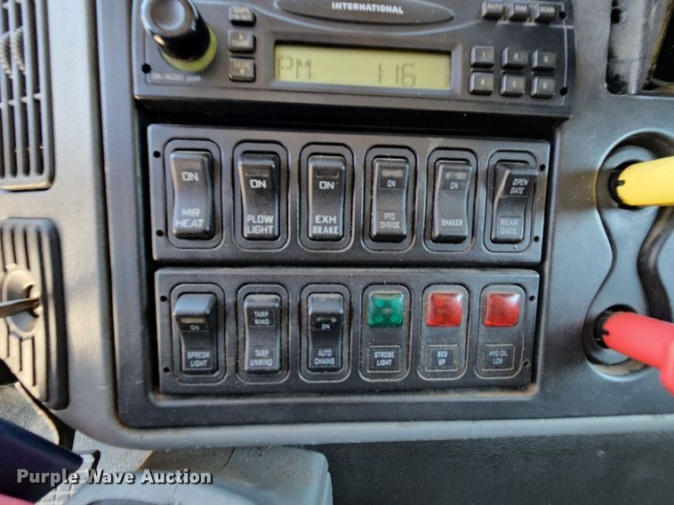 image for item MK9116 2005 International 7400  Crew Cab dump truck