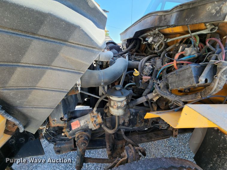 image for item MK9116 2005 International 7400  Crew Cab dump truck