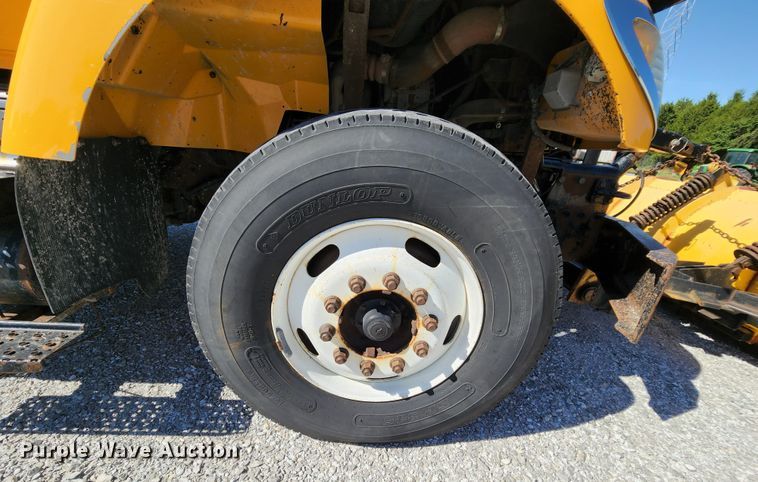 image for item MK9116 2005 International 7400  Crew Cab dump truck