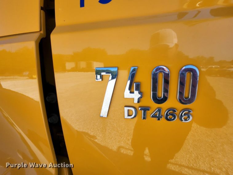 image for item MK9116 2005 International 7400  Crew Cab dump truck