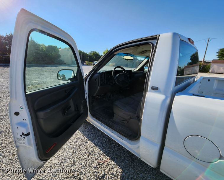 image for item MK9118 2005 Chevrolet Silverado 1500  pickup truck