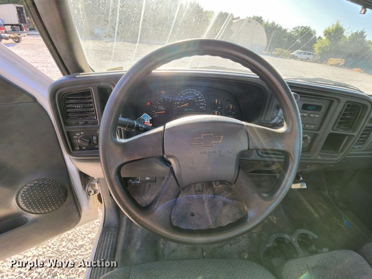 image for item MK9118 2005 Chevrolet Silverado 1500  pickup truck