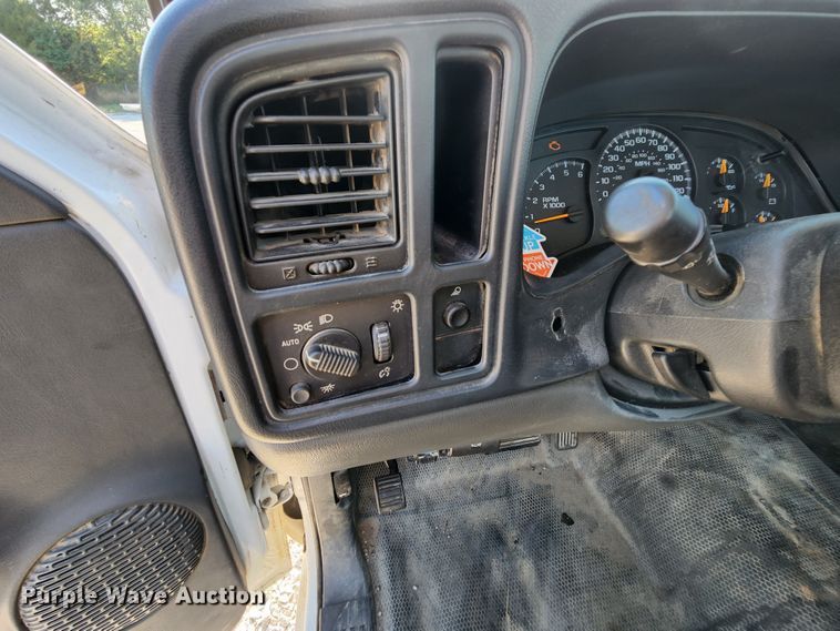 image for item MK9118 2005 Chevrolet Silverado 1500  pickup truck