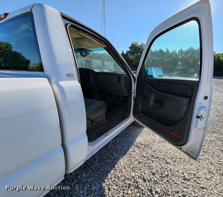 image for item MK9118 2005 Chevrolet Silverado 1500  pickup truck