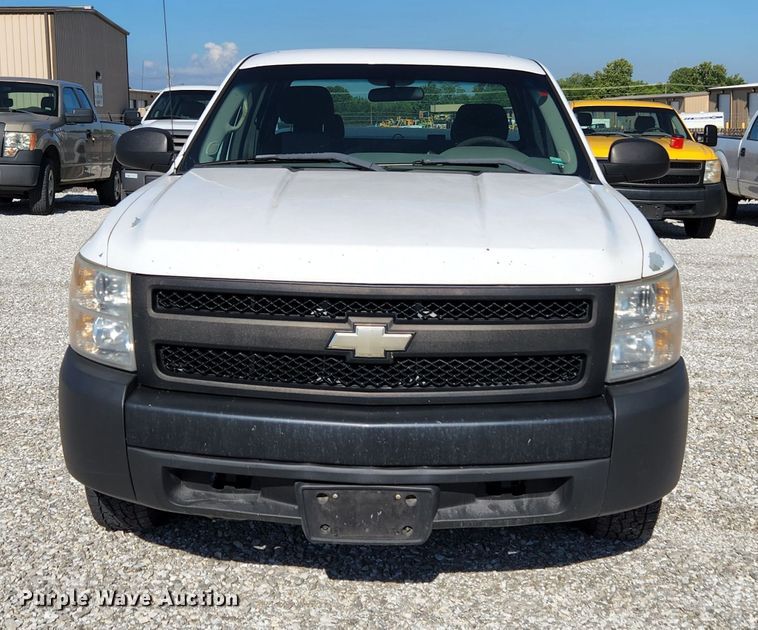 image for item MK9121 2008 Chevrolet Silverado 1500  Ext. Cab pickup truck