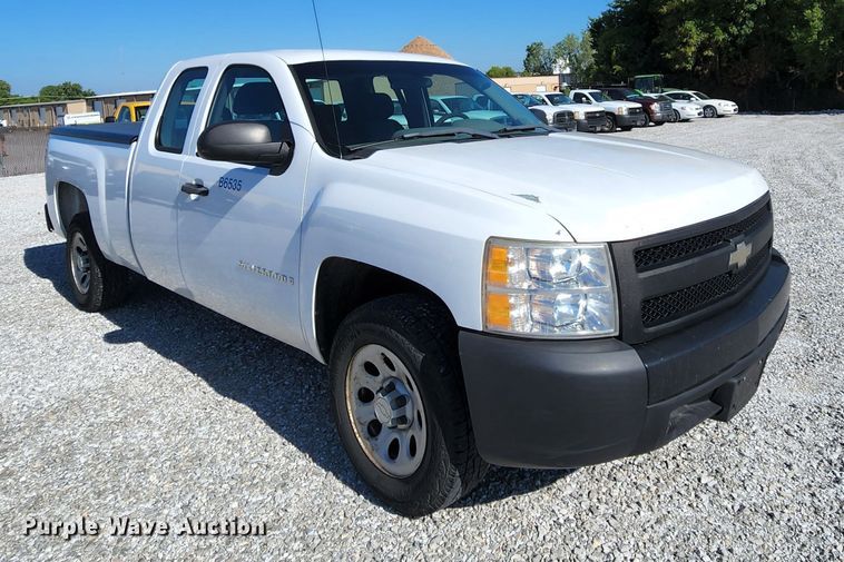 image for item MK9121 2008 Chevrolet Silverado 1500  Ext. Cab pickup truck