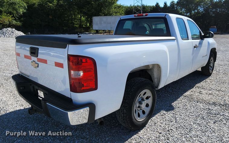 image for item MK9121 2008 Chevrolet Silverado 1500  Ext. Cab pickup truck