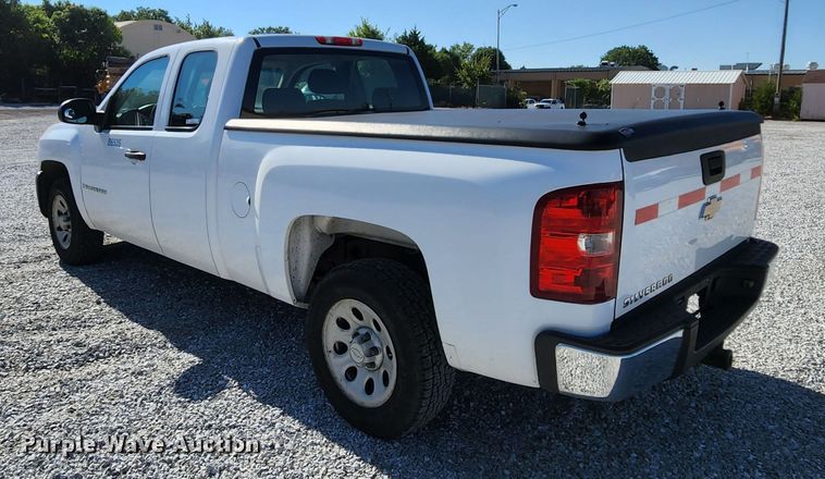 image for item MK9121 2008 Chevrolet Silverado 1500  Ext. Cab pickup truck
